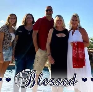 Meet your Posher, Sharon